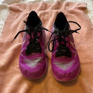 Nike Air Zoom Vomero 17 (FB1309-500) 10.5 XE Very Good